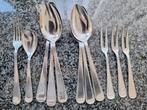6 lepels 1 vork drie vleesvorkjes 1 paplepel vintage sola, Antiek en Kunst, Ophalen of Verzenden