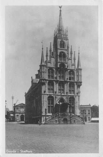 (388-180-043) Gouda Stadhuis beschikbaar voor biedingen