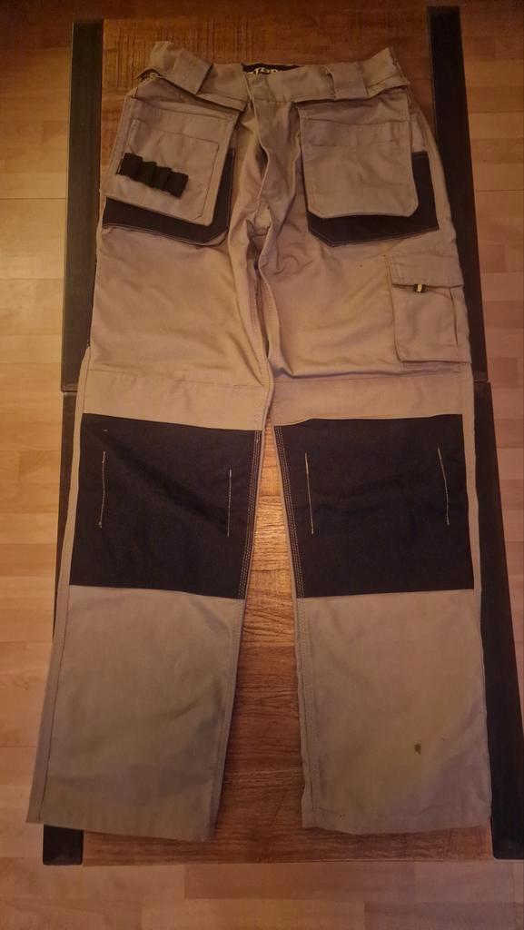 Gloednieuwe Werkbroek Maat M - Storvik, Kleding | Heren, Broeken en Pantalons, Nieuw, Maat 48/50 (M), Beige, Ophalen