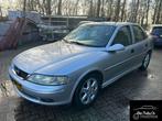 Opel Vectra 1.6-16V Sport Edition, Auto's, Opel, 101 pk, Gebruikt, 4 cilinders, 635 kg