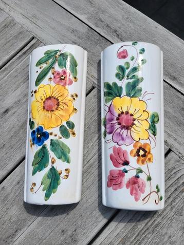 Vintage radiatorbakjes met bloemen beschikbaar voor biedingen