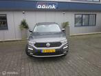 Volkswagen T-Roc 1.5 TSI Style Automaat, Auto's, Origineel Nederlands, Te koop, Zilver of Grijs, 5 stoelen