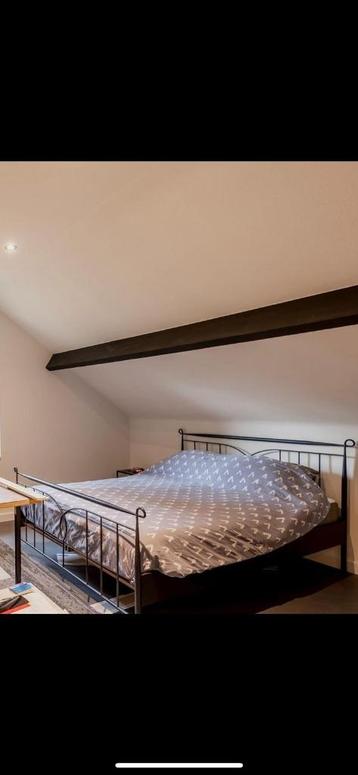 2 persoons bed beschikbaar voor biedingen