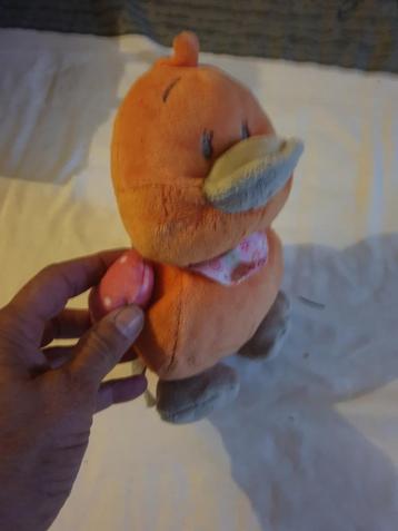 Pluche knuffel van noukies oranje eend als nieuw  beschikbaar voor biedingen