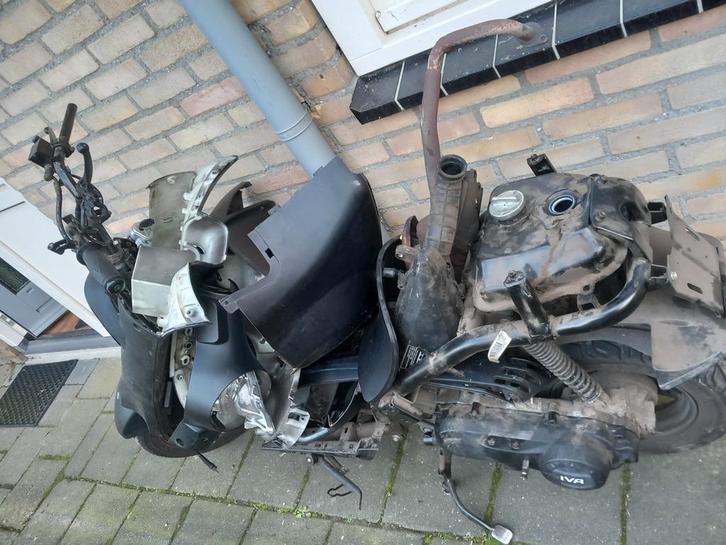 Snorfiets onderdelen / sloop, Fietsen en Brommers, Brommeronderdelen | Scooters, Gebruikt, Overige merken, Overige typen, Ophalen