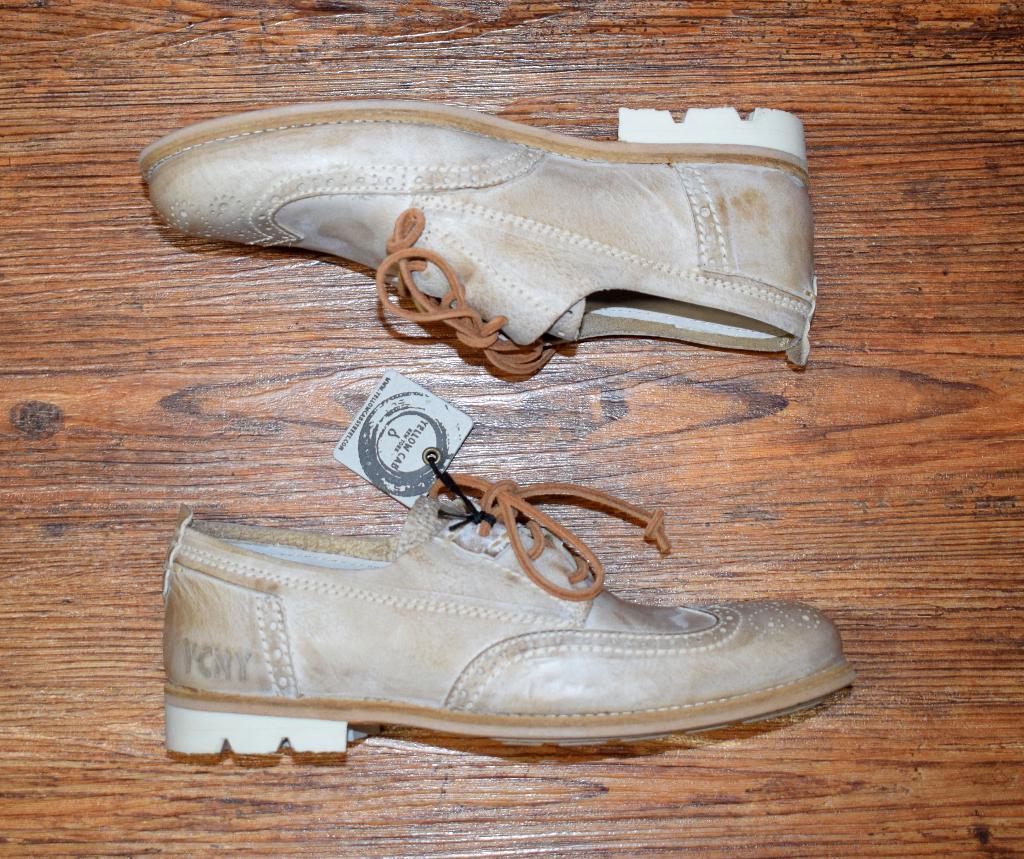 YELLOW CAB - leren veterschoen staff taupe - maat 39, Schoenen met lage hakken, Overige kleuren, Nieuw, Ophalen of Verzenden