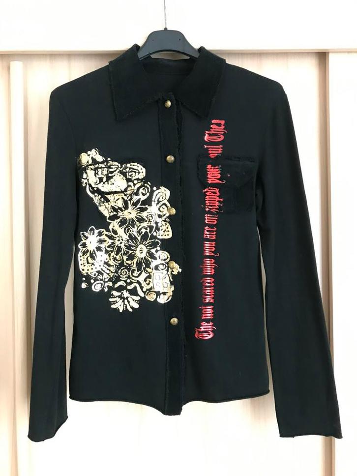 Zwart vest blouses goud print knoopjes rood stretch m 38, Kleding | Dames, Truien en Vesten, Gedragen, Maat 38/40 (M), Zwart, Ophalen of Verzenden