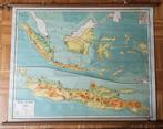 Wandkaart Nederlands Indië 1927 R. Bos, Antiek en Kunst, Ophalen of Verzenden