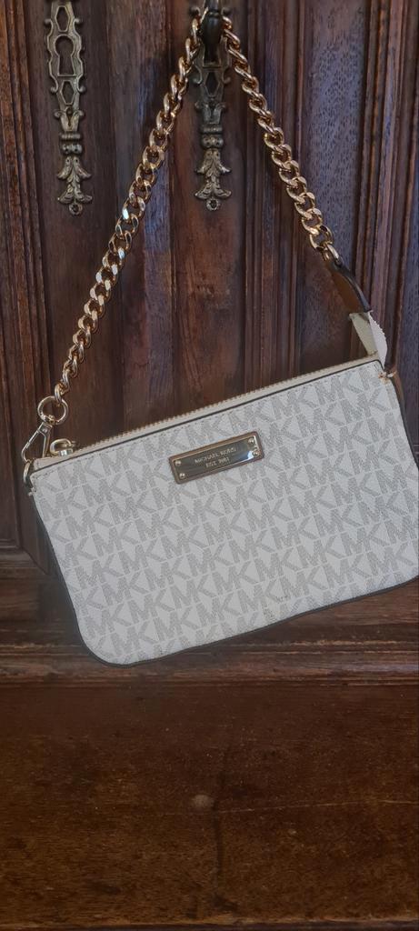 Michael Kors Jet Set Chain Pouchette vanilla, Sieraden, Tassen en Uiterlijk, Tassen | Damestassen, Zo goed als nieuw, Avondtasje