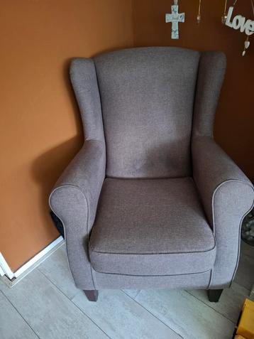 Fauteuil kleur midde bruin beschikbaar voor biedingen