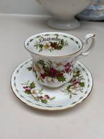 Royal Albert Christmas Rose December Kop en Schotel, Antiek en Kunst, Antiek | Servies compleet, Ophalen of Verzenden
