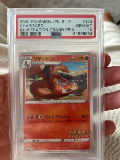 PSA 10 Charizard - 2020 Pokemon Japan S-P #143, Hobby en Vrije tijd, Verzamelkaartspellen | Pokémon, Zo goed als nieuw, Losse kaart