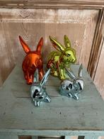 4 x beeldjes porselein. Neon kleuren Haasje / konijn. NIEUW., Ophalen, Zo goed als nieuw, Dier