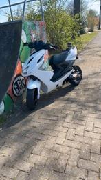 Yamaha aerox roze top 70cc, Ophalen, Zo goed als nieuw, Tweetakt, Aerox