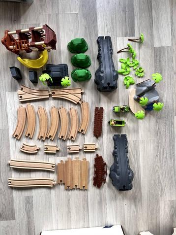 Houten trein set jungle beschikbaar voor biedingen