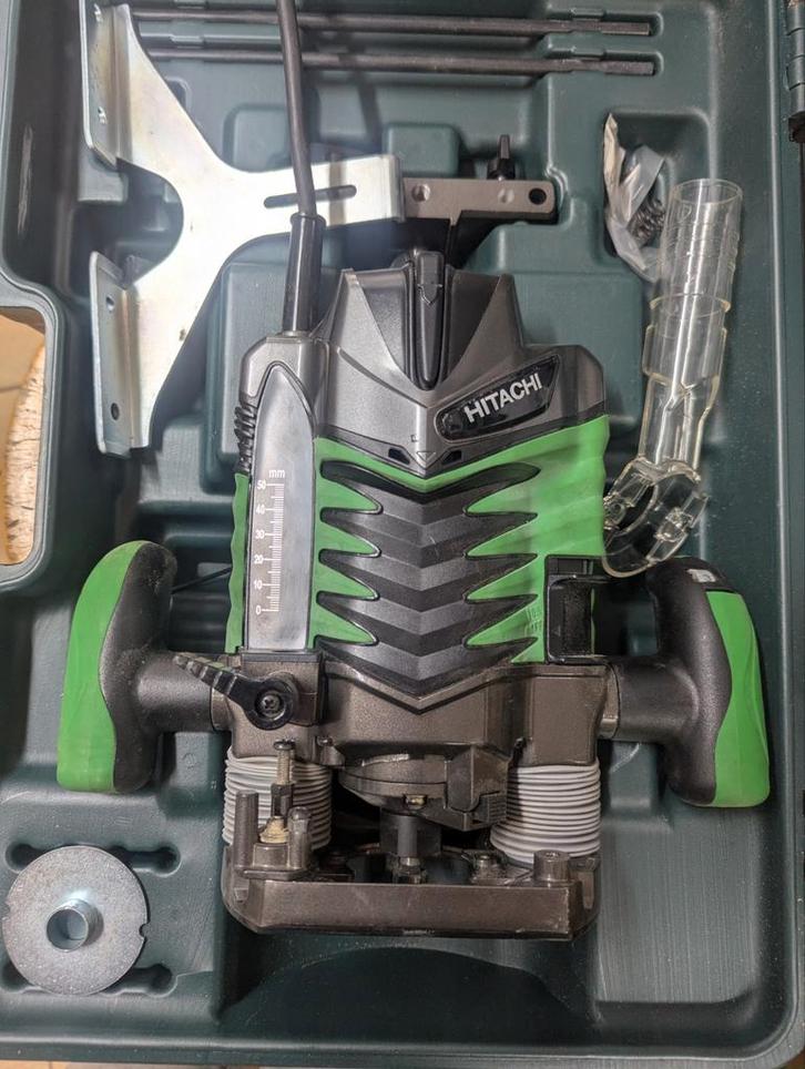Hitachi/Hikoki M 8V2 Bovenfrees, Doe-het-zelf en Verbouw, Gereedschap | Overige machines, Zo goed als nieuw, Ophalen of Verzenden
