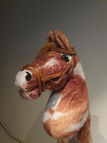 Hobby horse stokpaard compleet bruin/wit beschikbaar voor biedingen