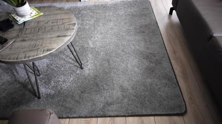 MOOIGRIJS HOOGPOLIG VLOERKLEED, Huis en Inrichting, Stoffering | Tapijten en Kleden, Zo goed als nieuw, 200 cm of meer, 200 cm of meer