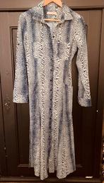 Blauw/wit panterprint jurk,Studio Anneloes, mt M, Blauw, Zo goed als nieuw, Onder de knie, Ophalen
