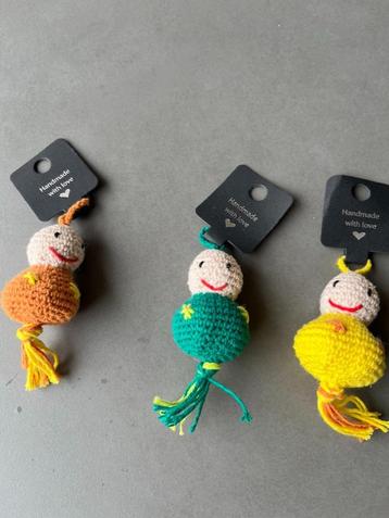 3 nieuwe gehaakte sleutelhanger popjes beschikbaar voor biedingen