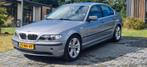 BMW 3-Serie 2.2 I 320 AUT 2003 Grijs, Auto's, Achterwielaandrijving, 74 €/maand, Zwart, Lederen bekleding