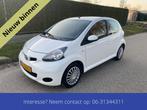 Toyota Aygo 1.0-12V Comfort 5 deurs origineel Nederlands Nw, Voorwielaandrijving, Gebruikt, 4 stoelen, Origineel Nederlands