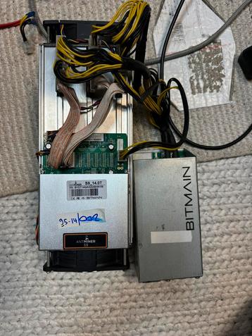 Bitmain Antminer S9 14Th SHA-256 Goede staat crypto miner beschikbaar voor biedingen
