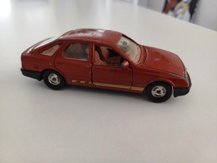 Vintage corgi toys ford Sierra 2.3, Hobby en Vrije tijd, Modelauto's | 1:43, Gebruikt, Auto, Corgi, Ophalen of Verzenden