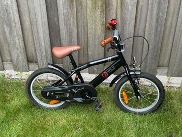 Stoere jongensfiets 16 inch – bijna niet gebruikt beschikbaar voor biedingen