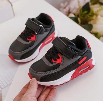 Sneakers - zwart/rood mt 21 beschikbaar voor biedingen