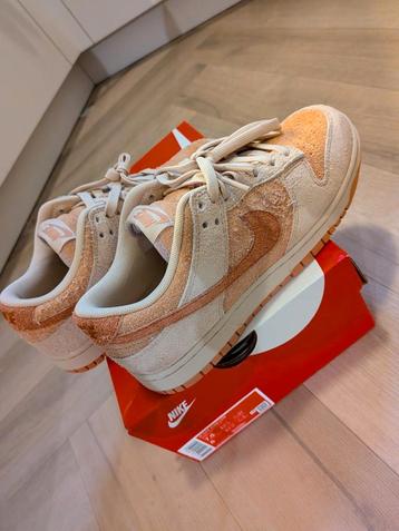 Nike dames maat 38,5 - Burnt Sunrise dunk low beschikbaar voor biedingen