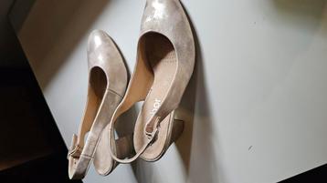 Zomer schoenen  beschikbaar voor biedingen