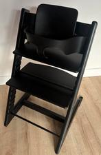 Stokke Tripp Trapp kinderstoel zwart met babyset, Kinderen en Baby's, Kinderstoelen, Ophalen, Gebruikt, Meegroeistoel