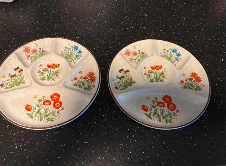 Vintage Fondue Borden - Wild Flowers (2 stuks), Huis en Inrichting, Woonaccessoires | Schalen en Manden, Gebruikt, Schaal, Rond