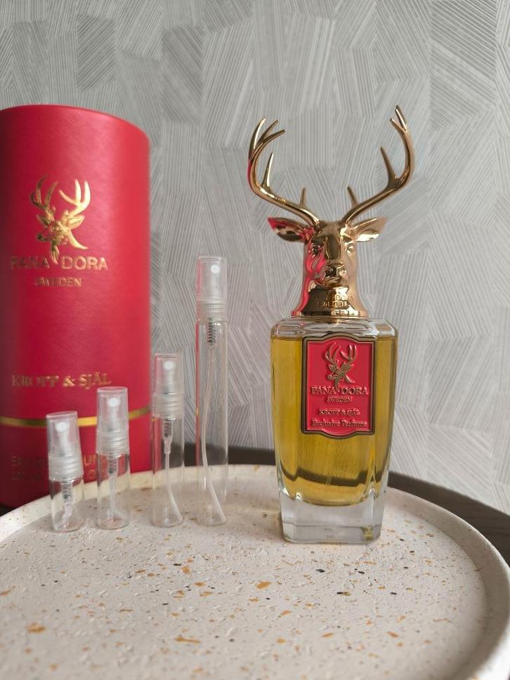 Pana Dora - Kropp & Själ (5ml) Sample/Decant, Sieraden, Tassen en Uiterlijk, Uiterlijk | Parfum, Zo goed als nieuw, Verzenden