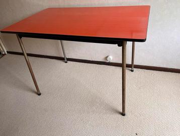 Vintage Retro formica tafel beschikbaar voor biedingen