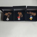 Disney emaille ketting mickey/minnie/donald, Ophalen of Verzenden, Mickey Mouse, Zo goed als nieuw, Beeldje of Figuurtje