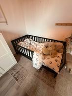 Peuterbed petit amelie kleding kast van asten, Ophalen, 70 tot 85 cm, 140 tot 160 cm, Zo goed als nieuw