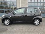 Daihatsu Sirion 2 1.0-12V Premium, Auto's, Voorwielaandrijving, Gebruikt, 750 kg, Zwart