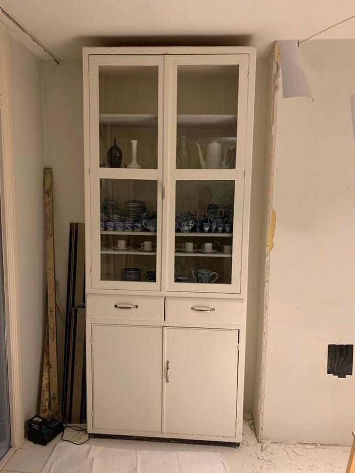 Mooie oude houten keukenkast met vitrine, buffetkast, 245cm, Huis en Inrichting, Kasten | Buffetkasten, Gebruikt, 200 cm of meer