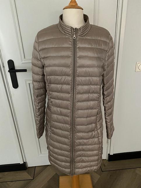 Cartoon tussen jas mt. 40, Kleding | Dames, Jassen | Zomer, Zo goed als nieuw, Maat 38/40 (M), Beige, Ophalen of Verzenden