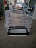Mooie ruime vogelkooi te koop, Ophalen of Verzenden, Zo goed als nieuw, Metaal, Vogelkooi