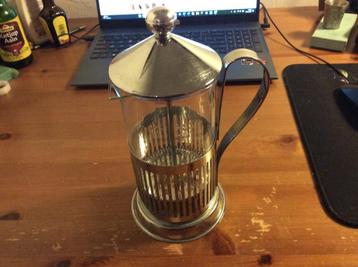 Cafetiére handmatige koffiemaker. glas / metaal. 23 cm beschikbaar voor biedingen