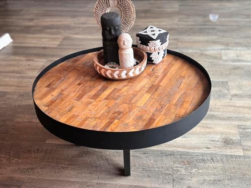 salontafel hout en staal rond mooie staat weg is weg, Huis en Inrichting, Tafels | Salontafels, Zo goed als nieuw, 50 tot 75 cm