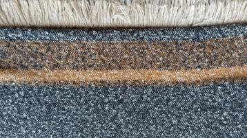 Sjawl :cognac/mosterdgeel beschikbaar voor biedingen