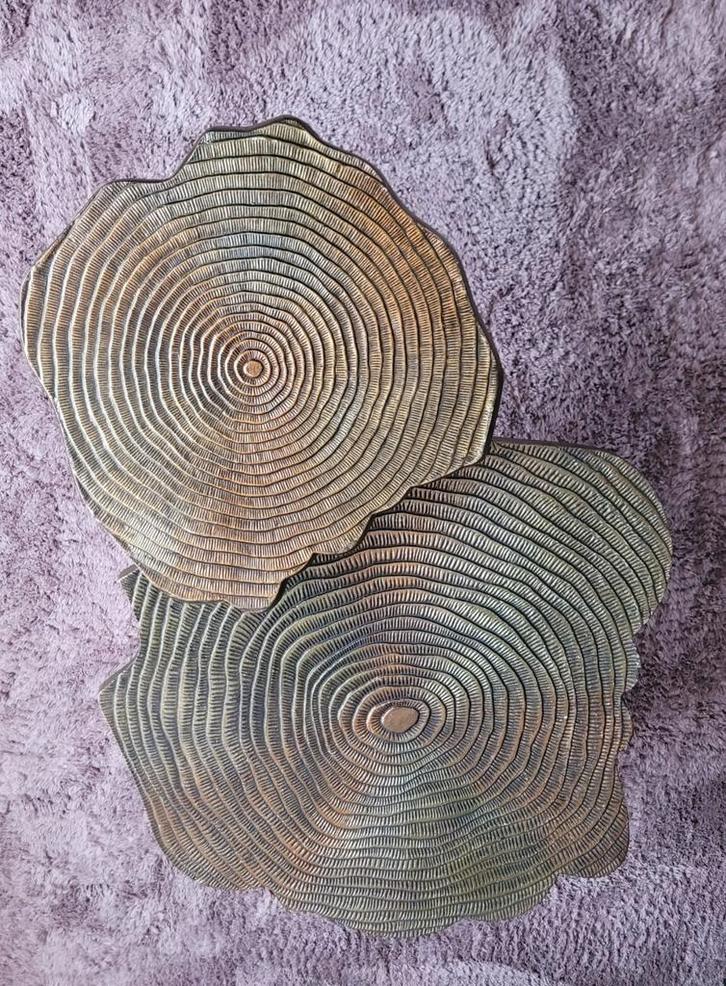 Twee Metalen Salontafels met Boomstronk Nerven, Huis en Inrichting, Tafels | Salontafels, Gebruikt, Overige vormen, Ophalen