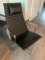 Vitra Eames EA124 Leer / Chroom, Ophalen, Gebruikt, 75 tot 100 cm, Metaal