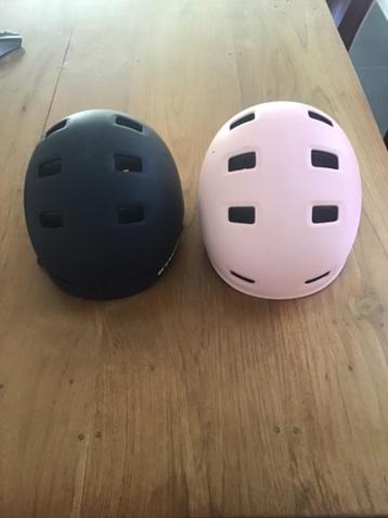 kinder fietshelm beschikbaar voor biedingen