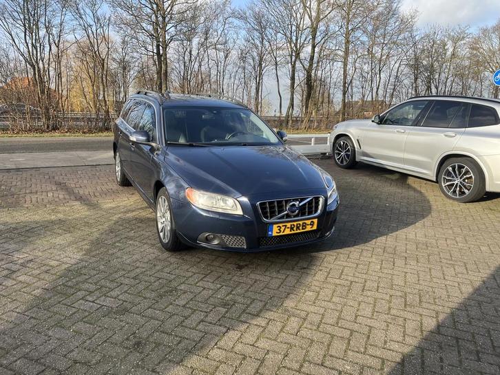 Volvo V70 1.6 T4 Limited Edition TREKHAAK AUTOMAAT LEER STOE, Auto's, Volvo, Bedrijf, Te koop, V70, ABS, Airbags, Airconditioning