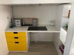IKEA Smastad Bureau Stapelbed Geel, Huis en Inrichting, Bureaus, Ophalen, Zo goed als nieuw, Bureau